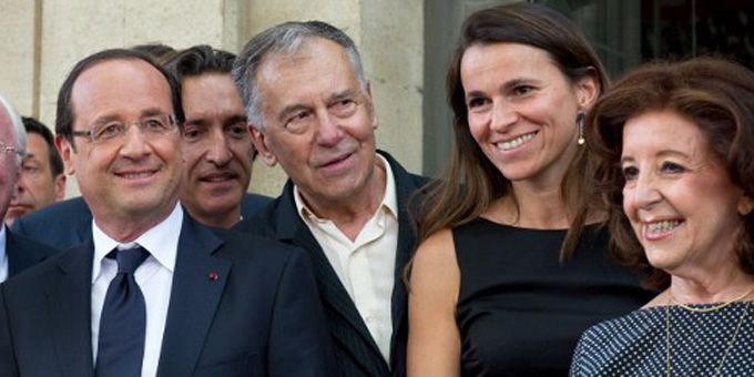 De gauche à droite, François Hollande, Yvon Lambert, Aurélie Filippetti et Marie-José Roig
 (Bertrand Langlois / AFP)