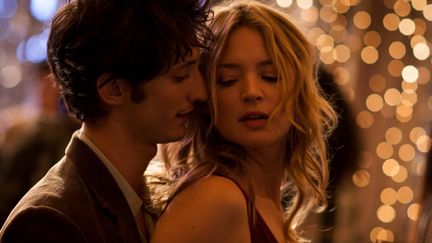 Pierre Niney et Virginie Efira dans "20 ans d'écart"
 (EuropaCorp)