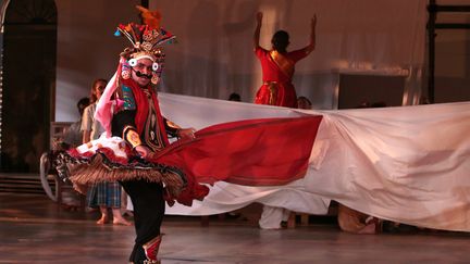 Omid Rawendah et Judit Jancsó dans "Une chambre en Inde" du Théâtre du Soleil à la Cartoucherie de Vincennes.
 (Michèle Laurent)