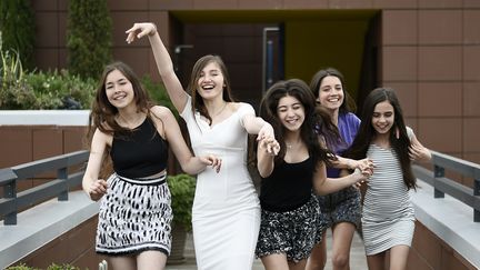 Les actrices du film "Mustang" lors du festival de Cannes, le 19 mai 2015. (LOIC VENANCE / AFP)