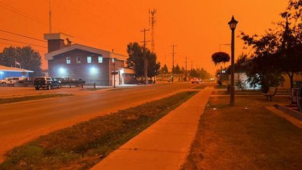 La ville de Fort Smith, au nord-ouest du Canada, théâtre de feux de forêt, le 13 août 2023. (AFP)