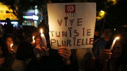  (Derrière l'hommage à Yoav Hattab, les Tunisiens ont voulu célébrer leur société multi-confessionnelle. © MaxPPP)