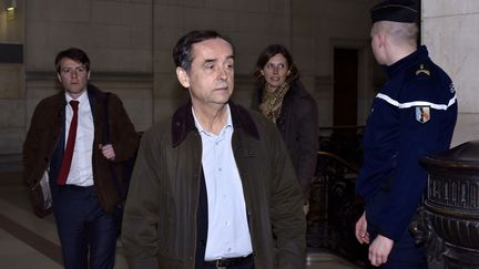 Le maire de Béziers (Hérault), Robert Ménard lors de l'ouverture de son procès, le 8 mars 2017 à Paris.&nbsp; (PATRICE PIERROT / AFP)