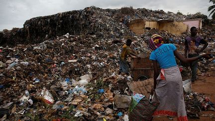 que vous les trouvez sur les routes et quand il pleut, l'eau stagne», ajoute-t-il. Ce qui est un véritable problème pour la population, car «sans assainissement, vous ne pouvez pas être en bonne santé.»
 (Luc Gnago / Reuters)