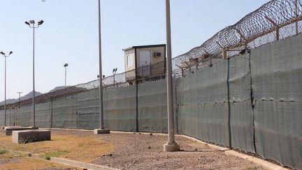 La clôture du Camp 5 à la prison militaire américaine de Guantanamo à Cuba, le 26 janvier 2017.  (Thomas WATKINS / AFP)