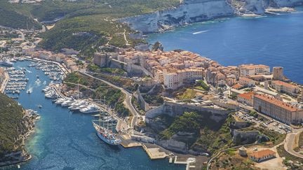 Bonifacio est considérée comme la ville la plus accueillante de Corse, selon les utilisateurs de Booking.com. (VUANO TRISTAN / HEMIS.FR / VIA AFO)