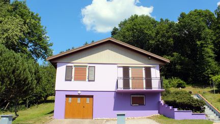 La maison des époux Jacob, à Aumontzey (Vosges), le 20 juin 2017. (VIOLAINE JAUSSENT / FRANCEINFO)