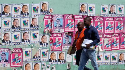 Les Mozambicains, ici à Maputo, sont appelés aux urnes le 15 octobre 2019 pour élire leur président, leurs députés et leurs&nbsp;gouverneurs (représentants régionaux). (GRANT NEUENBURG / REUTERS)