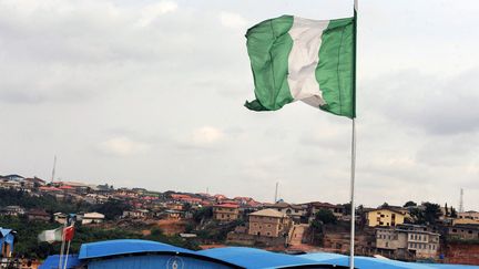 Un drapeau du Nigeria, à Lagos, le 8 septembre 2012. (photo d'illustration) (PIUS UTOMI EKPEI / AFP)