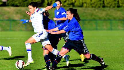 &nbsp; (La Fédération Française de Football espère atteindre les 100.000 footballeuses en 2016 © MaxPPP)