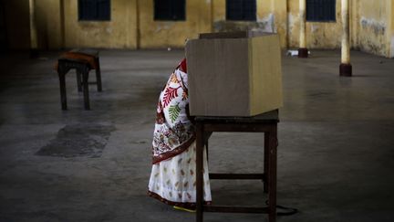 Le Parti du Congr&egrave;s de Sonia et Rahul Ghandhi p&acirc;tit quant &agrave; lui du ralentissement &eacute;conomique le plus long depuis les ann&eacute;es 80, qui p&egrave;se sur les cr&eacute;ations d'emplois dans un pays o&ugrave; la moiti&eacute; de la population a moins de 25 ans.&nbsp; (ALTAF QADRI/AP/SIPA)