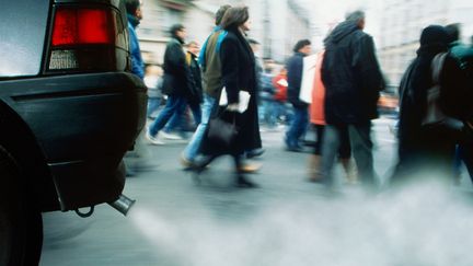 D'apr&egrave;s les normes de qualit&eacute; de l'air de l'Union europ&eacute;enne, pr&egrave;s d'un tiers des habitants des villes sont concern&eacute;s par la pollution de l'air. (NELLO GAMBI / GETTY IMAGES)