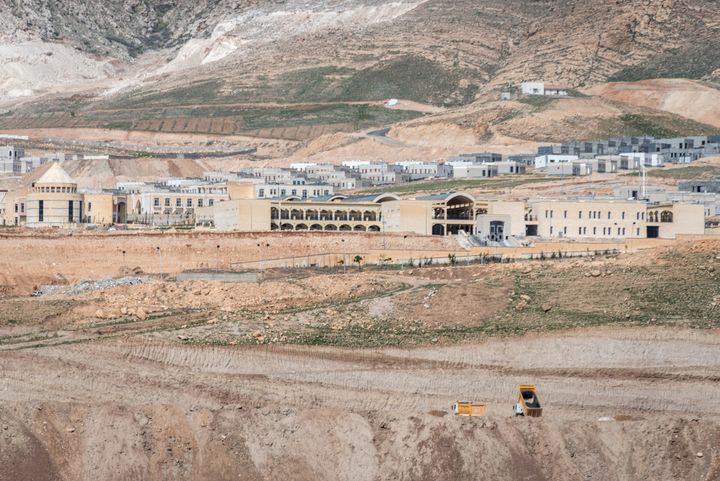 Le nouveau village de Hasankeyf en construction de l'autre côté du fleuve, 2018
 (Diego Cupolo / NurPhoto)