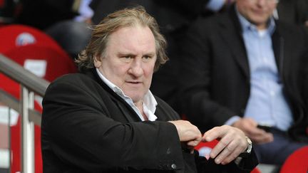 Gérard Depardieu le 2 avril 2014 au Parc des Princes pour le match PSG - Chelsea de Ligue des Champions de football
 (Jean-Marie Hervio / DPPI Media)