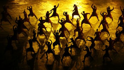 Ka mate, ka mate... Ah non, ce n'est pas le haka n&eacute;o-z&eacute;landais, juste des danseurs lors de la c&eacute;r&eacute;monie. (EZRA SHAW / AFP)