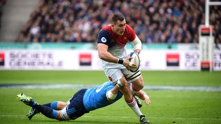 Le deuxième ligne international Paul Jedrasiak (CHRISTOPHE PETIT TESSON / EPA)