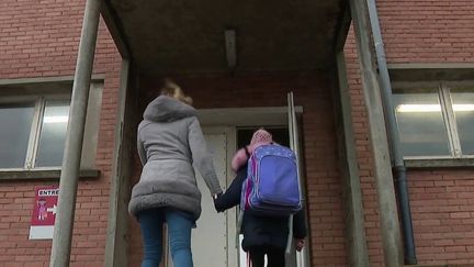 Covid-19 : pas de reconfinement à Dunkerque, nouveau protocole dans les établissements scolaires