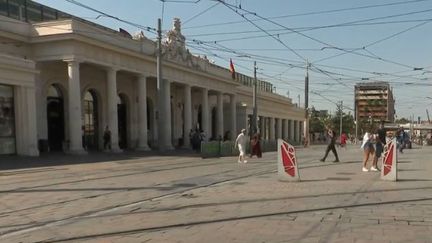 Âgé de 20 ans, le jeune homme a été victime d'un coup de couteau, dans le quartier de la gare à Montpellier (Hérault), dimanche 21 juillet, peu avant minuit. (France 2)