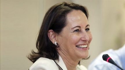 Ségolène Royal s'exprime lors d'une visite au conseil régional de Martinique à Fort-de-France, le 21 février 2011. (AFP - Patrice Coppée)