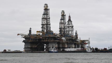 Une plateforme pétrolière au large de Port Aransas, au Texas, le 27 août 2017. (Photo d'illustration) (MARK RALSTON / AFP)