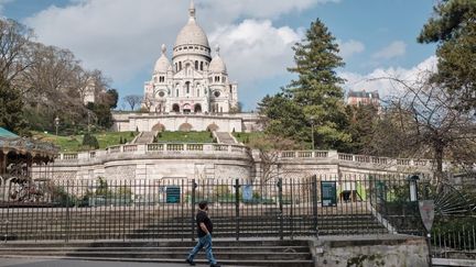 La basilique du Sacré-Coeur sur la butte Montmartre à Paris. (VALENTINA CAMU / HANS LUCAS)