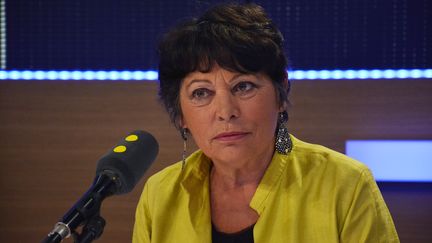 Michèle Rivasi, eurodéputée EELV et candidate à la primaire de l’écologie, sur franceinfo le 1er novembre 2016 (Jean-Christophe Bourdillat / Radio France)