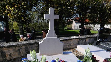 La tombe du général de Gaulle, à&nbsp;Colombey-les-Deux-Églises (Haute-Marne), le 9 novembre 2013. (FRANCOIS NASCIMBENI / AFP)