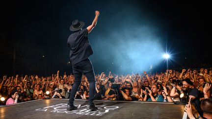 Le rappeur&nbsp;Soprano lors de la 35e édition des Francofolies de La Rochelle, le 13 juillet 2019. Photo d'illustration. (XAVIER LEOTY / AFP)