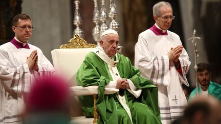 Le pape François célèbre une messe dans la basilique Saint-Pierre au Vatican, le 17 novembre 2019 (ISABELLA BONOTTO / MAXPPP)