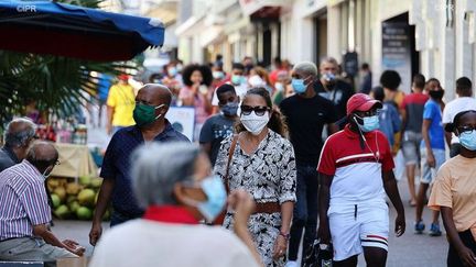 La Réunion : de nouvelles mesures pour contrer l'épidémie