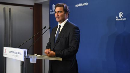 Le président du parti Les Républicains, Christian Jacob, lors d'un meeting, à Paris, le 6 juillet 2021.&nbsp; (ALAIN JOCARD / AFP)