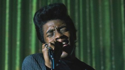 Chadwick Boseman incarne James Brown dans le biopic "Get on Up".
 (Photo D.Stevens / Universal Pictures)