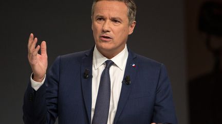 Nicolas Dupont-Aignan,&nbsp;président de Debout la France et&nbsp;candidat à l'élection présidentielle, présente son programme de protection pour&nbsp;la santé, à Paris, le 21 février 2017. (IRINA KALASHNIKOVA / SPUTNIK)