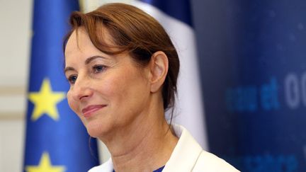 &nbsp; (Ségolène Royal le 30 septembre 2015 à Paris, présentant son plan d'action pour la qualité de l'air © Sipa)