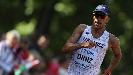 L'athlète Yohann Diniz participe à une course à Londres, le 13 août 2017. (DANIEL LEAL-OLIVAS / AFP)