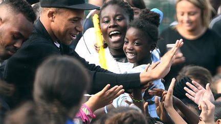 Kylian Mbappé à Bondy (Seine-Saint-Denis),&nbsp;le 17 octobre 2018. (FRANCK FIFE / AFP)