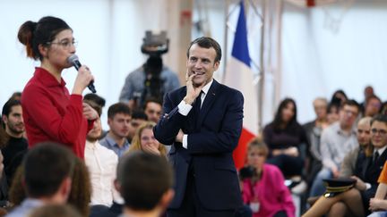 Emmanuel Macron interpellé sur l'autisme