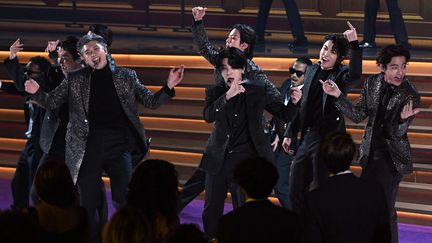 Le groupe de K-Pop BTS, à Las Vegas (Etats-Unis), le 3 avril 2022. (VALERIE MACON / AFP)