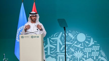 Sultan al-Jaber fait un discours pour l'ouverture de la COP28 à Dubaï, le 30 novembre 2023. (GIUSEPPE CACACE / AFP)