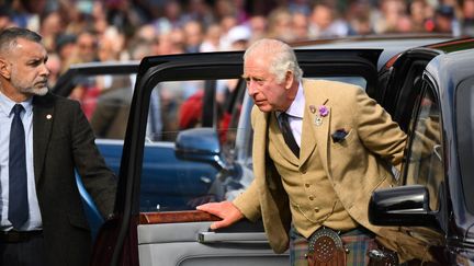 Le roi Charles III lors d'un déplacement en Ecosse, le 2 septembre 2023. (ANDY BUCHANAN / AFP)