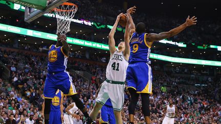 Kelly Olynyk et les Celtics ont bien failli faire tomber Golden State (MADDIE MEYER / GETTY IMAGES NORTH AMERICA)