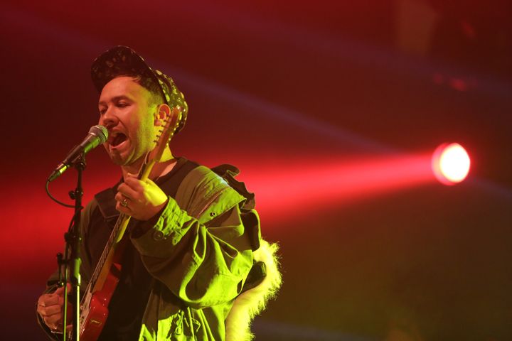 Ruban Neilson de Unknown Mortal Orchestra, très électrique au Pitchfork Paris 2015.
 (Gilles Scarella / Studio France Télévisions)