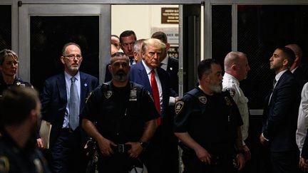 L'ancien président américain Donald Trump comparaît au tribunal de Manhattan à New York (Etats-Unis), le 4 avril 2023. (ED JONES / AFP)