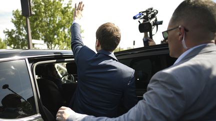 Emmanuel Macron à Paris, le 24 avril 2017.&nbsp; (LIONEL BONAVENTURE / POOL)