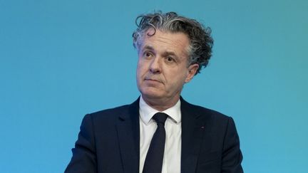 Le ministre de la Transition écologique, Christophe Béchu, à Paris, le 5 décembre 2023. (SERGE TENANI / HANS LUCAS / AFP)