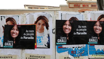 Affiches de campagne des municipales 2020 à Marseille. (VALERIE VREL / MAXPPP)