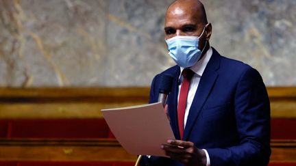 Le député LREM de Guadeloupe Olivier Serva, lors d'une session de questions au gouvernement, le 23 mars 2021 à Paris. (THOMAS SAMSON / AFP)