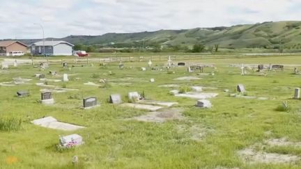 751 tombes ont été découvertes près d'un ancien pensionnat pour enfants autochtones dans la province du Saskatchewan au Canada. (EYEPRESS NEWS / AFP)