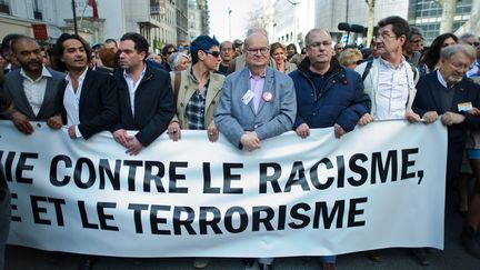  (Une marche silencieuse à Paris contre le racisme et l'antisémitisme - Maxppp)