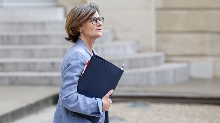 Agnès Firmin Le Bodo, ministre déléguée chargée de l'Organisation territoriale et des Professions de santé, à la sortie de l'Elysée, le 13 juillet 2023. (GEOFFROY VAN DER HASSELT / AFP)